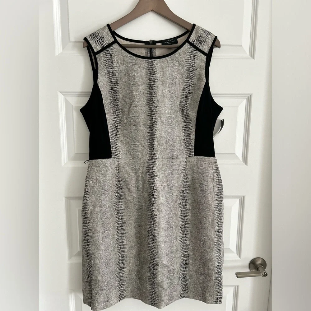 Tahari Faux Snake Dress Cream Black Size 14P Petite