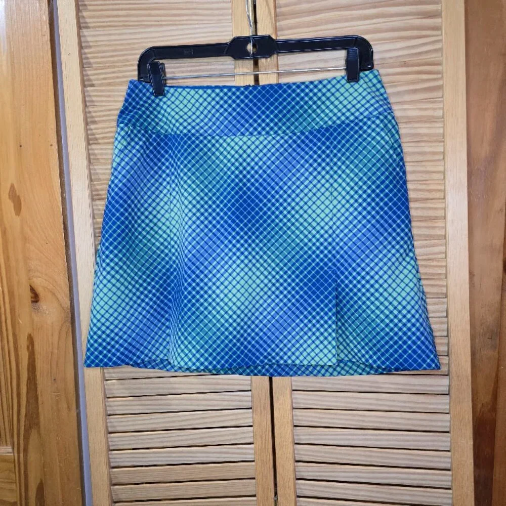 Nike Women's Golf Short, Blue and Green Pattern, Size Medium