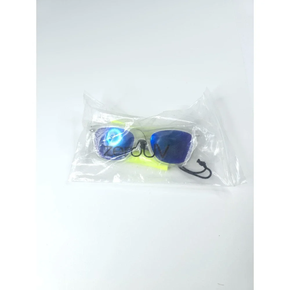 NWT ZeroUV Retro Clear White‎ Oval Lens Sunglasses Microfiber Pouch