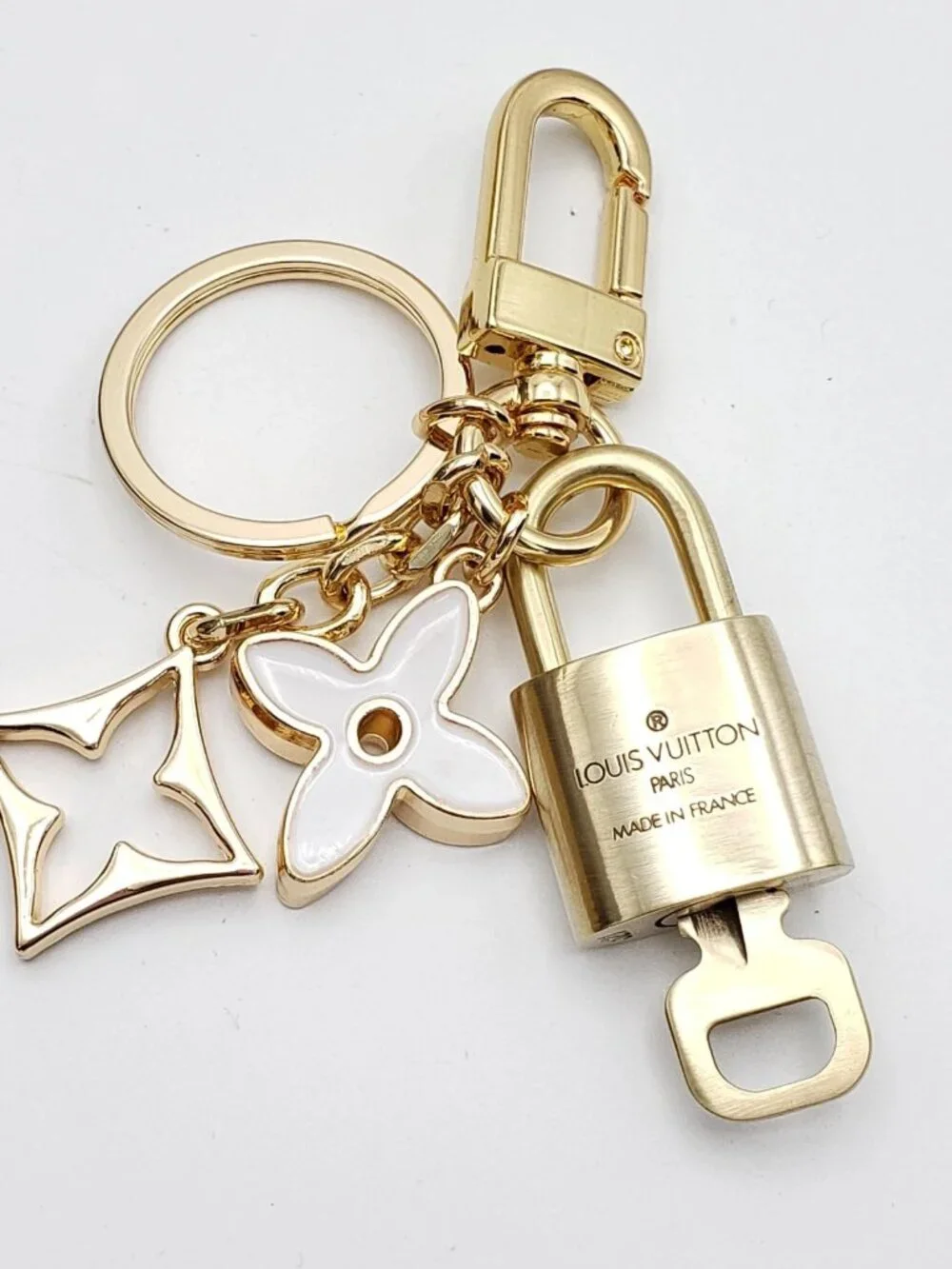 Authentic Louis Vuitton Padlock Gold 🔒 Key Set +Unbranded Flower Keychain Charm