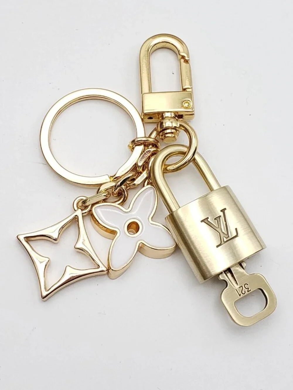 Authentic Louis Vuitton Padlock Gold 🔒 Key Set +Unbranded Flower Keychain Charm