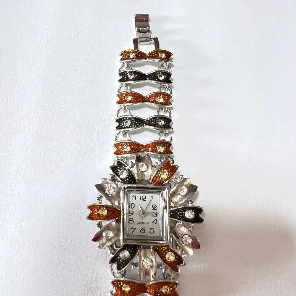 The Unbranded Brand women watch