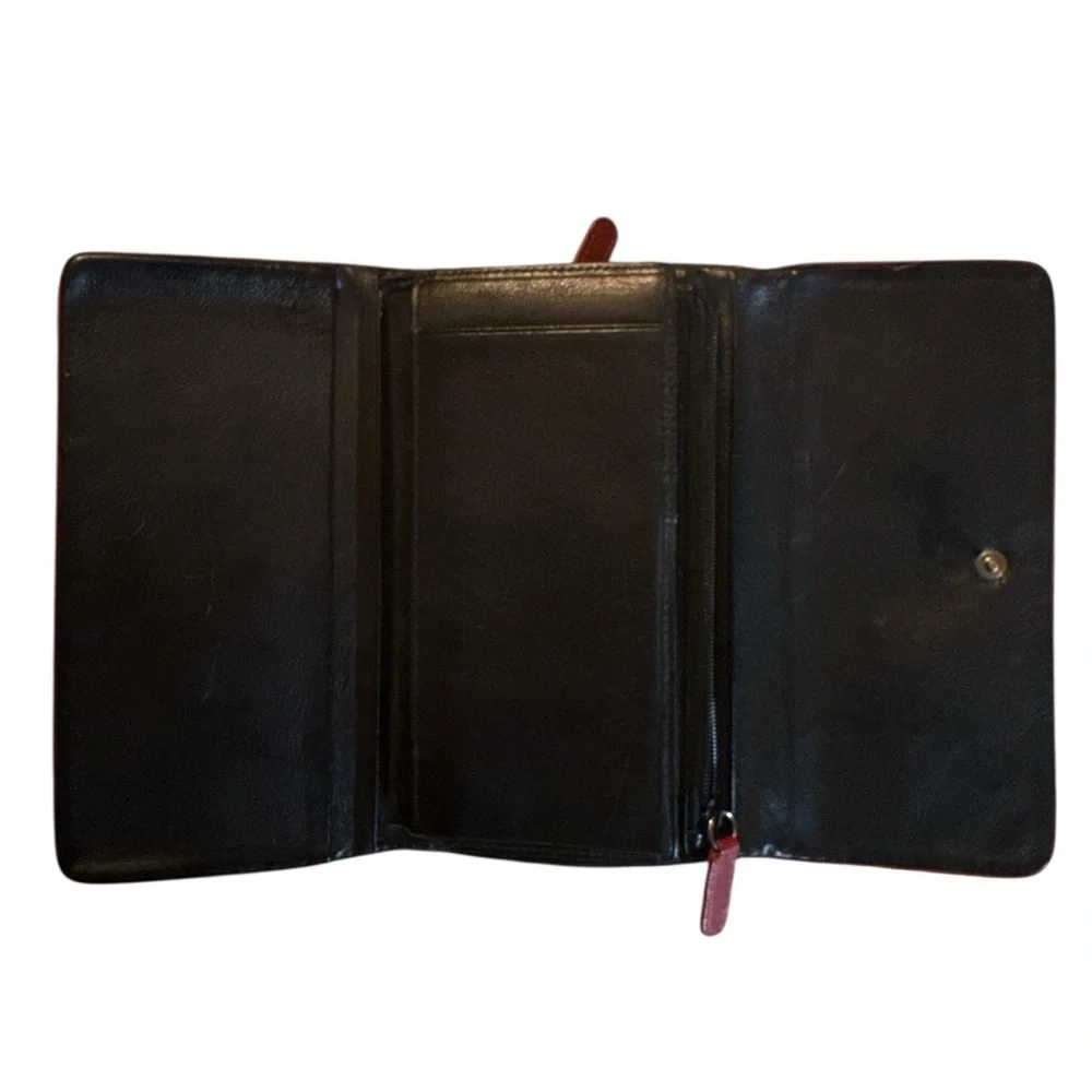 Vintage Lodis Los Angeles Smooth Black Leather Wallet Clutch Red Trim Zip Coin
