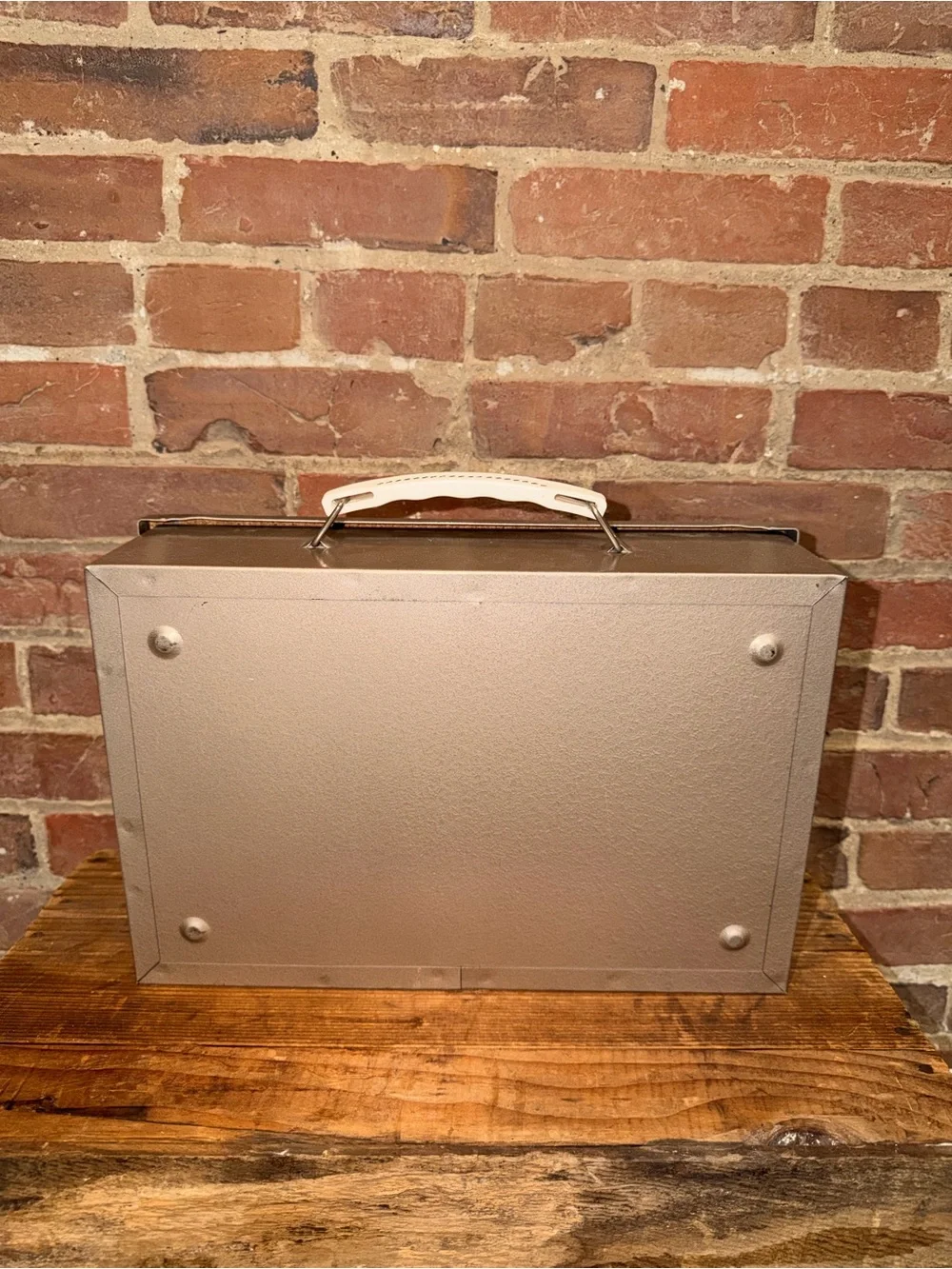 N/A sturdy metal