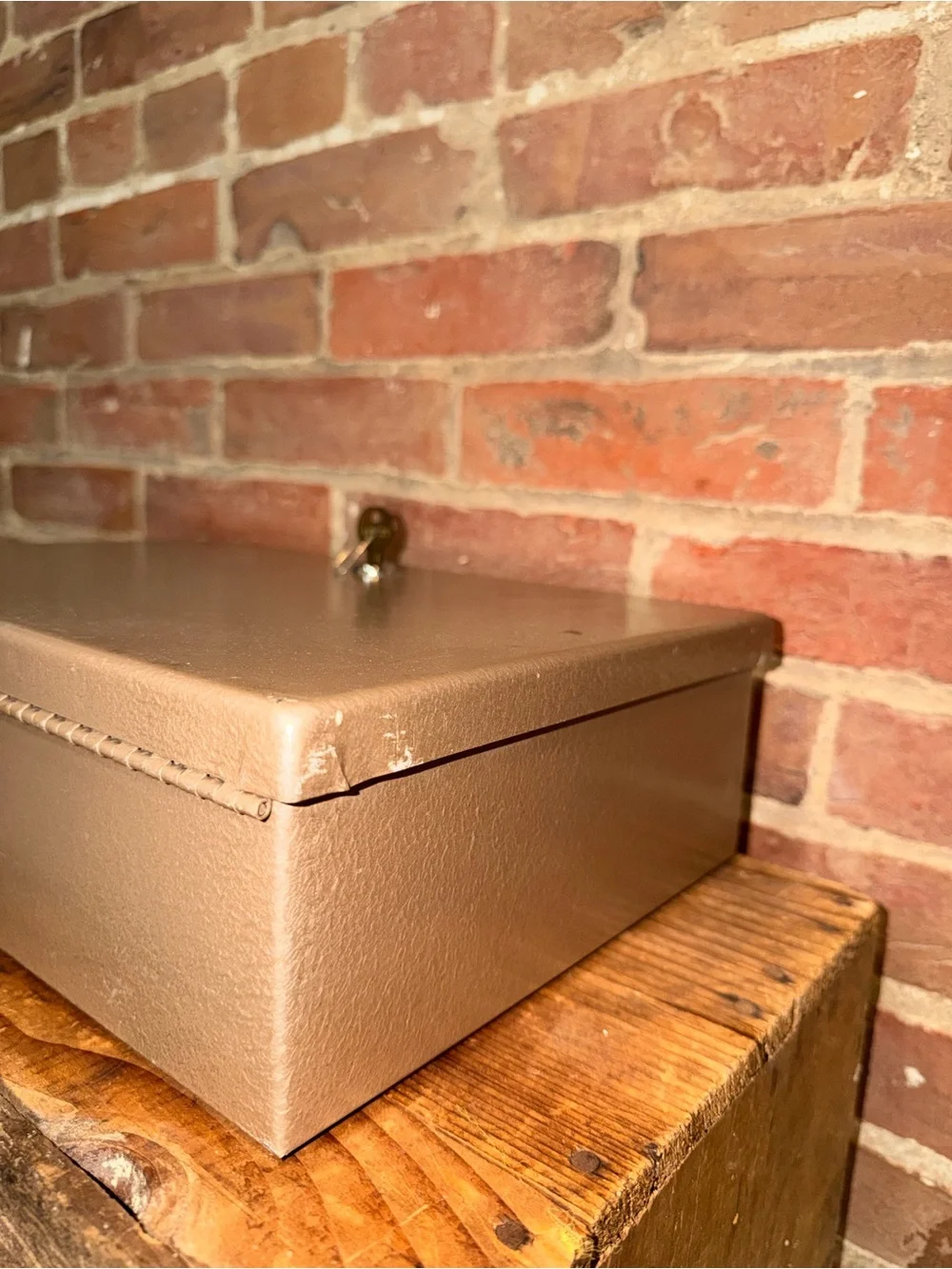 N/A sturdy metal