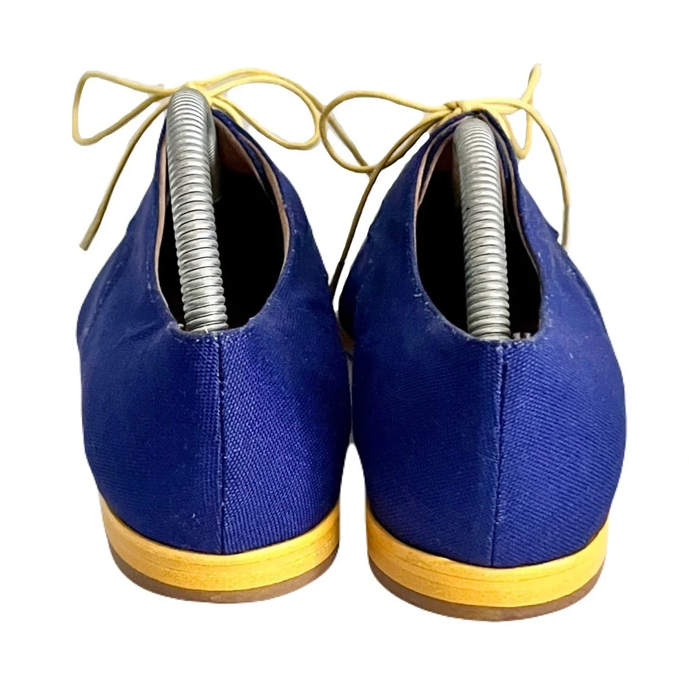 Manolo Blahnik striking preowned