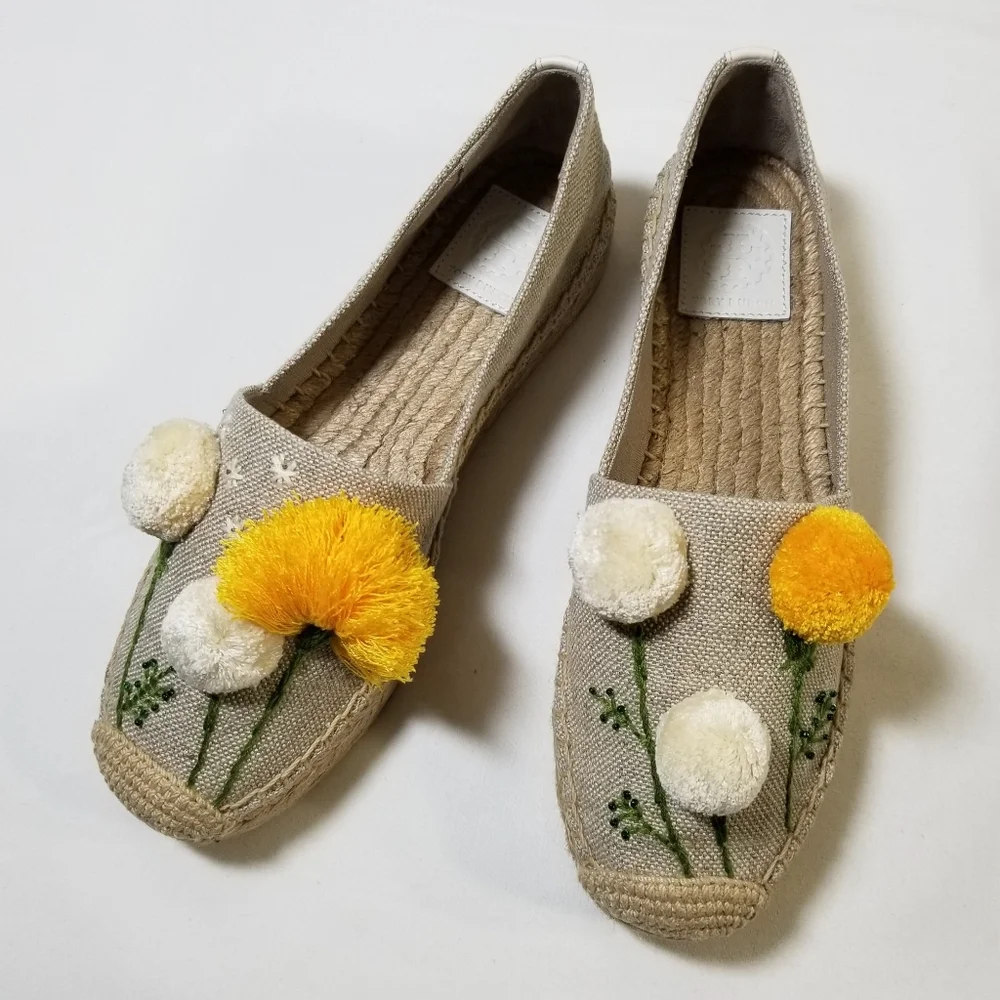 Tory Burch wear lily