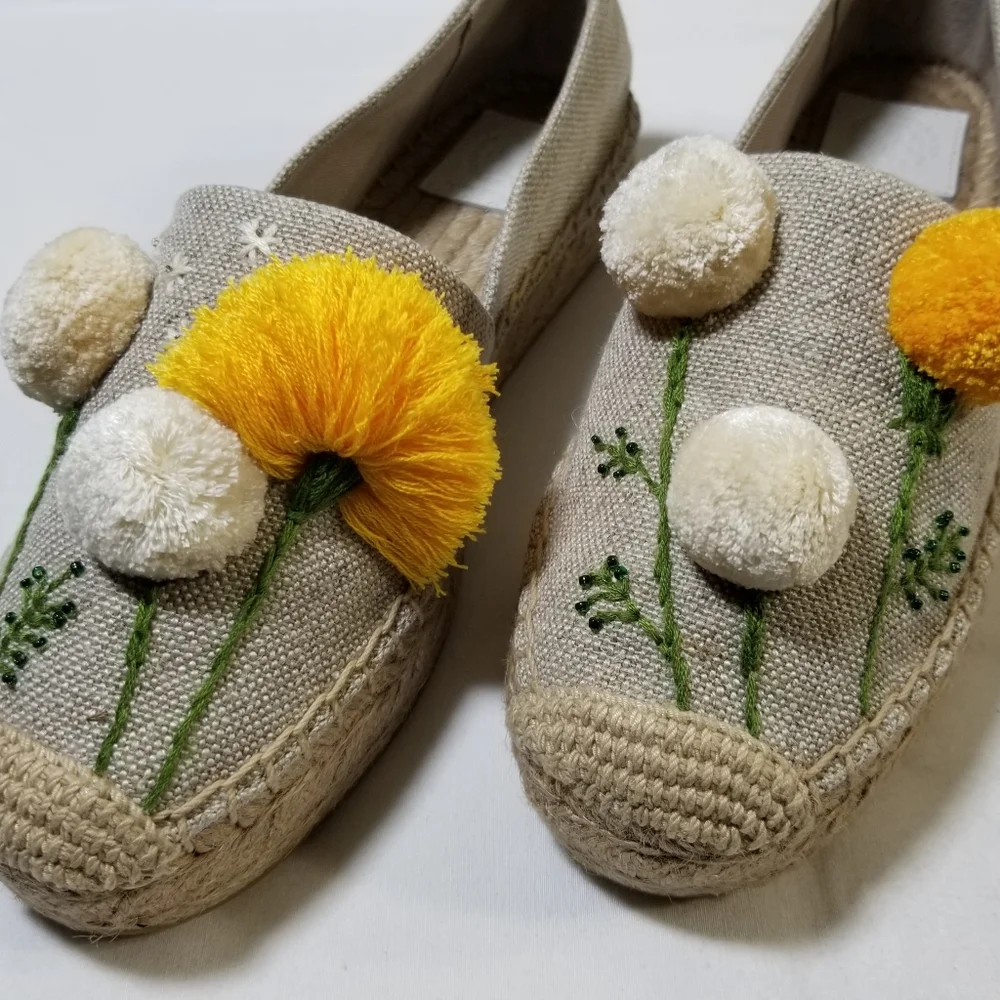 Tory Burch wear lily
