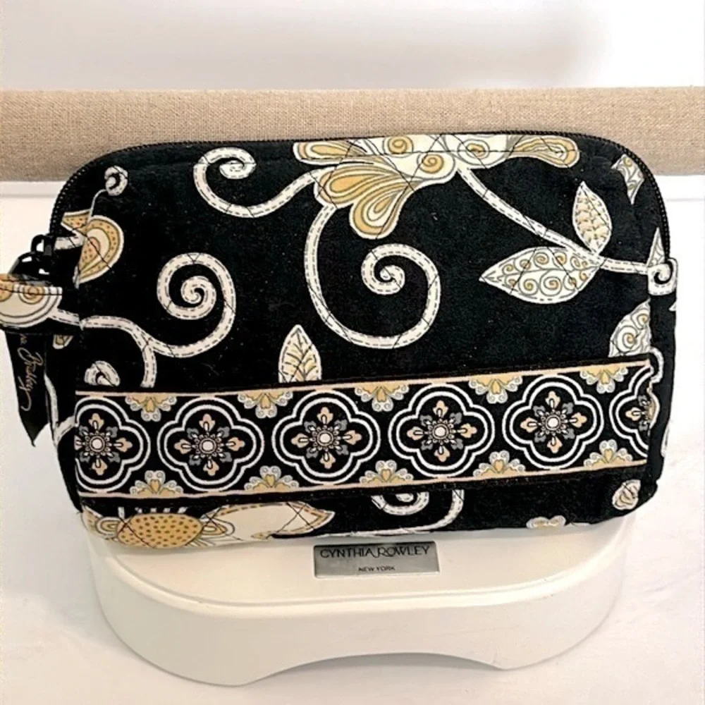 Vera Bradley Yellow Bird Pattern Poly-Lined Makeup Cosmetic Bag EUC