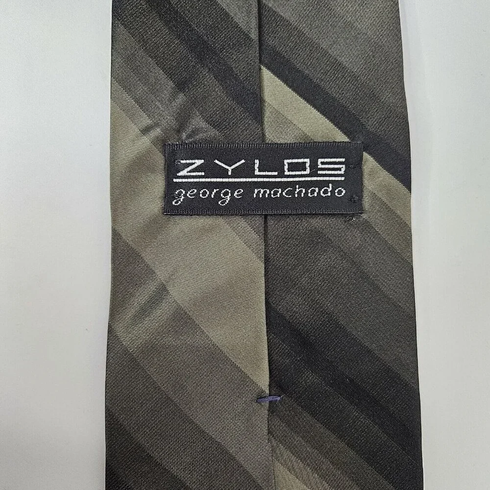 Zylos George Machado this zylos