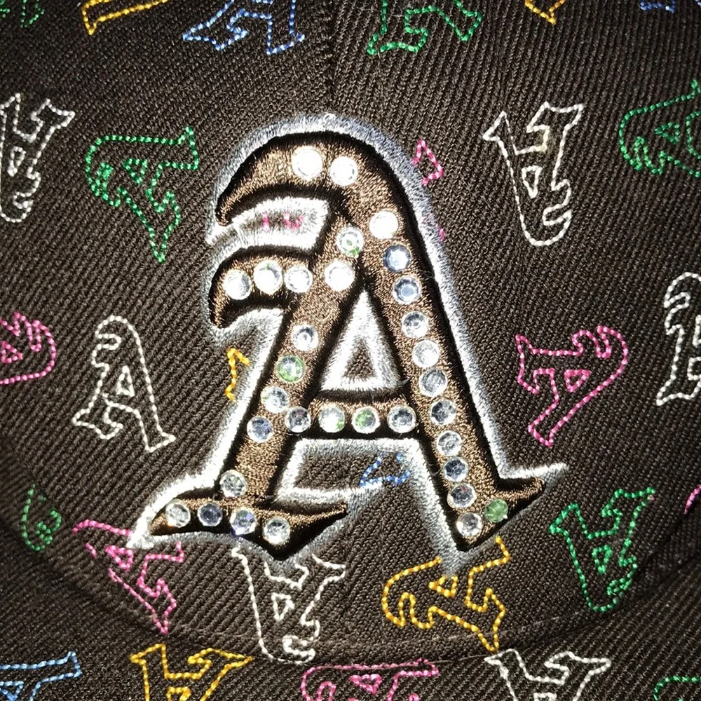 N/A brown cap