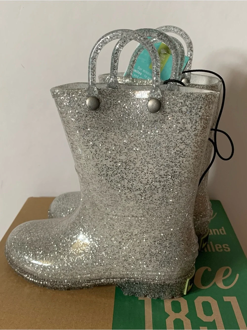NIB. WESTERN CHIEF Silver Glitter Rain Boot with Dual Pull Handles