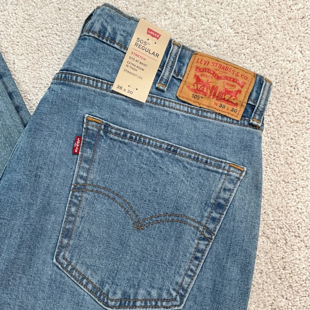 Levis levis 505