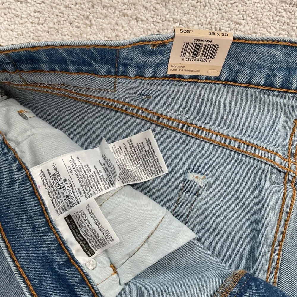 Levis levis 505