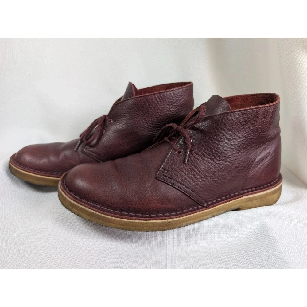 Clarks Desert Lace up Chukka Boots Mens Bergundy Leather Mens Size 10 Minimalist