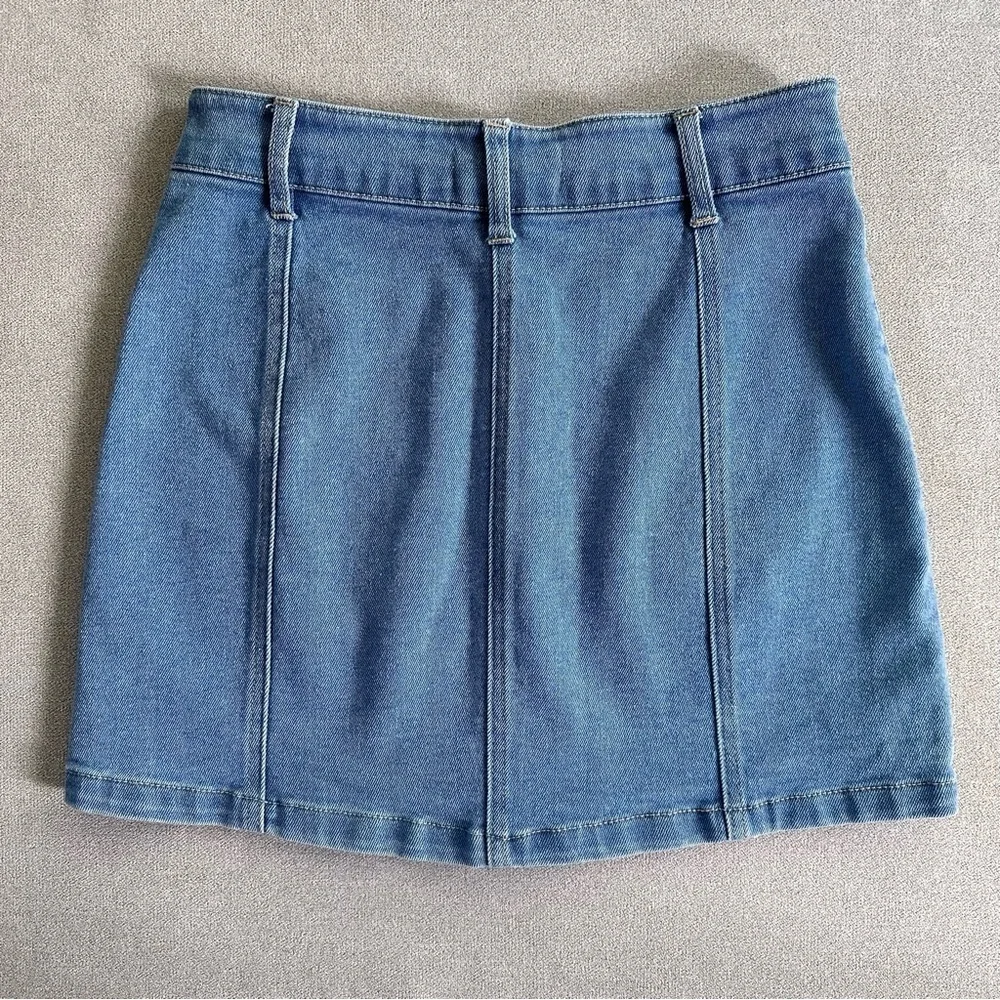 RSQ Denim Skirt. Size 7/28.