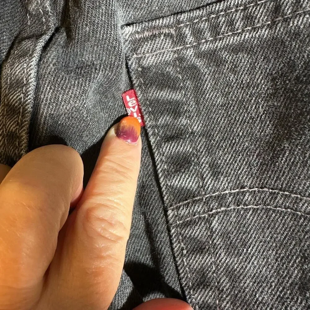 Levis classic black