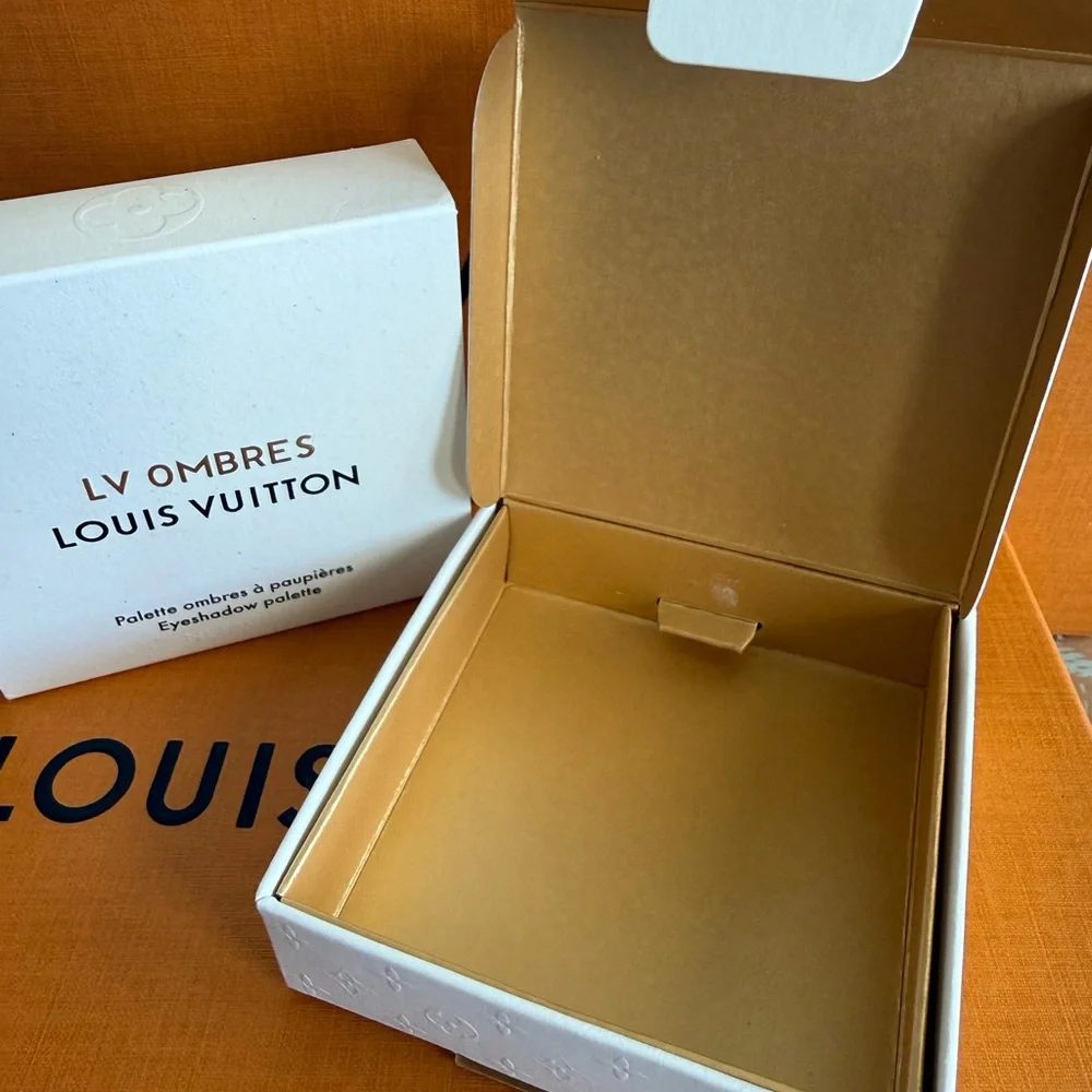 Louis Vuitton elegant lv