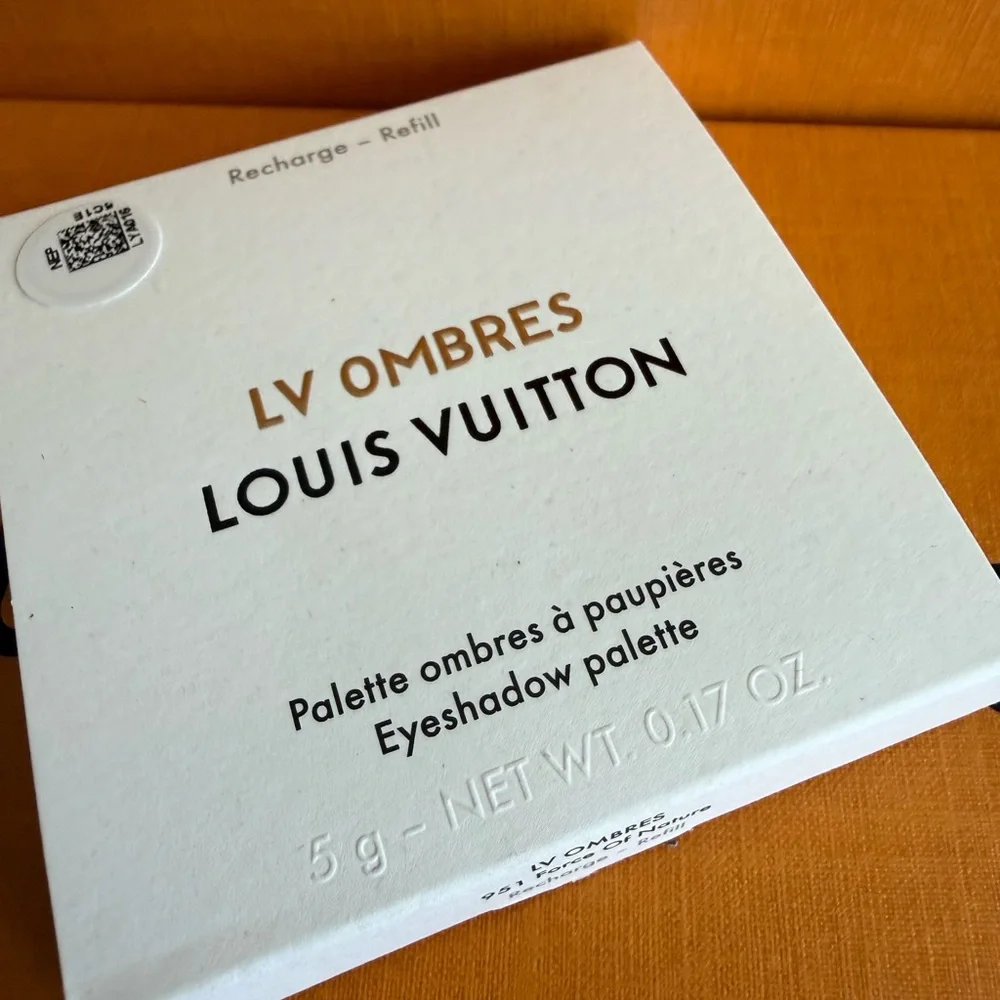 Louis Vuitton elegant lv