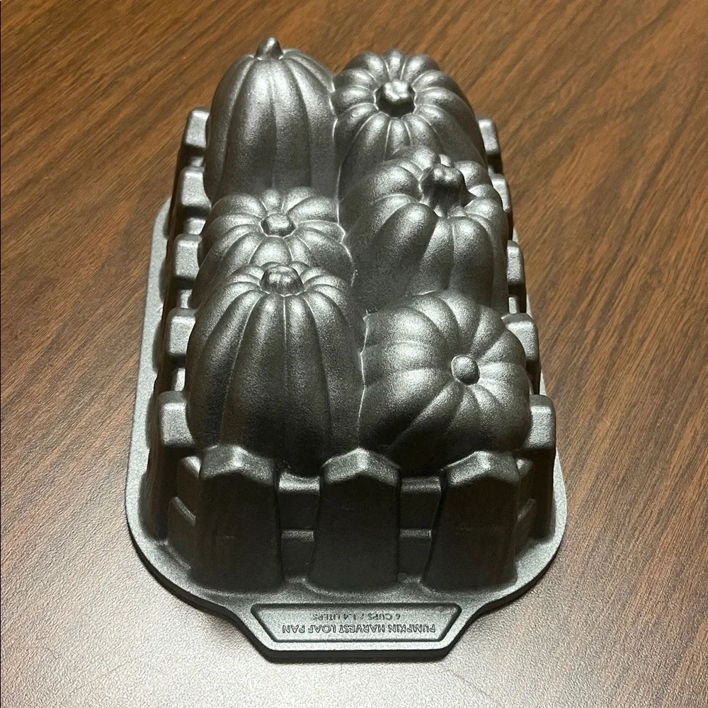 Nordic Ware bake charming