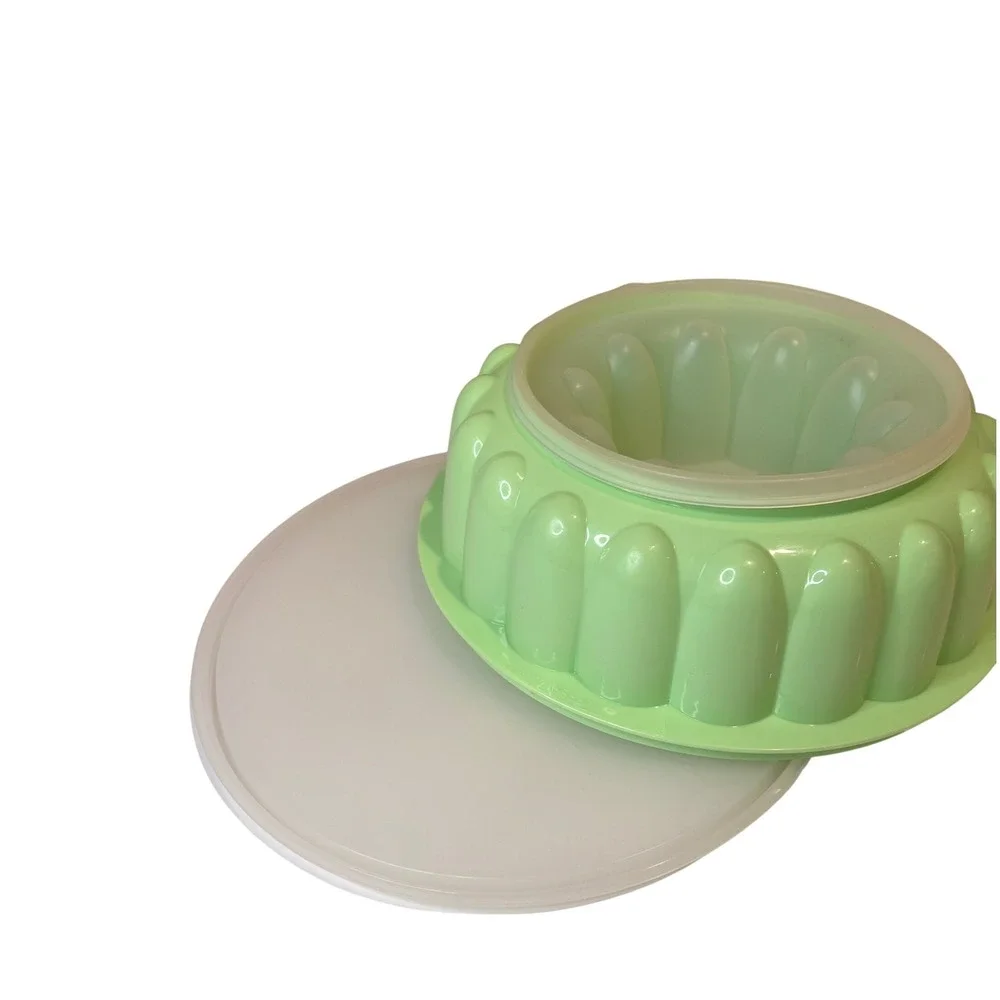 Tupperware retro green