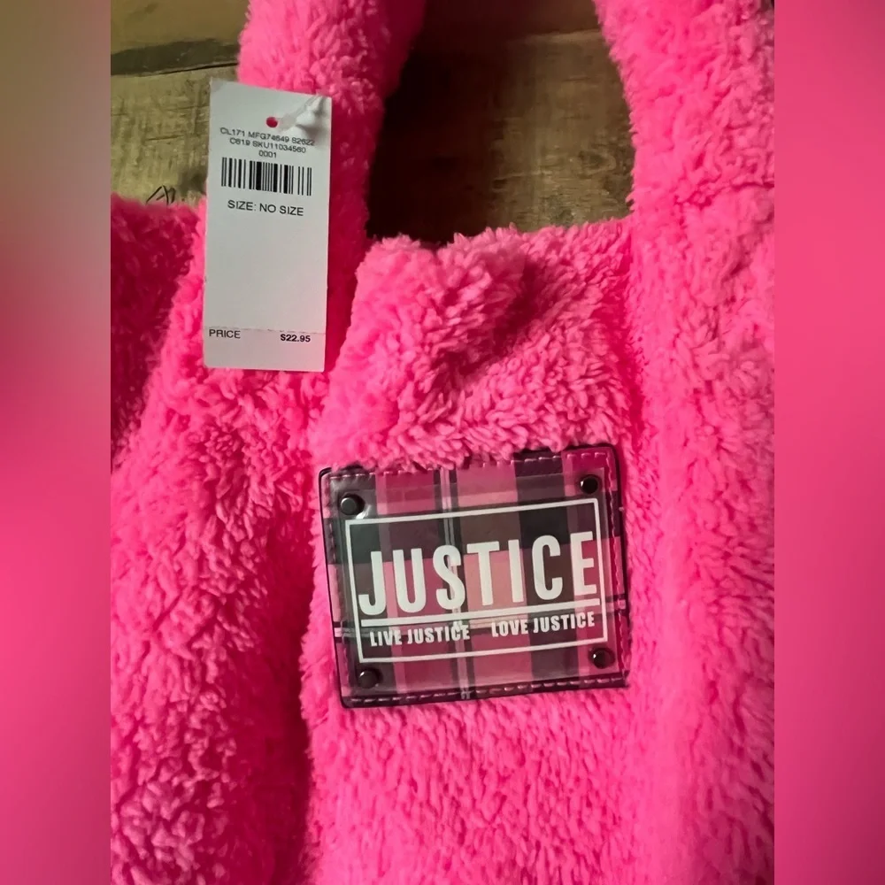 Justice this hot
