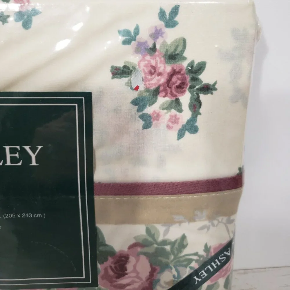 Laura Ashley nip laura