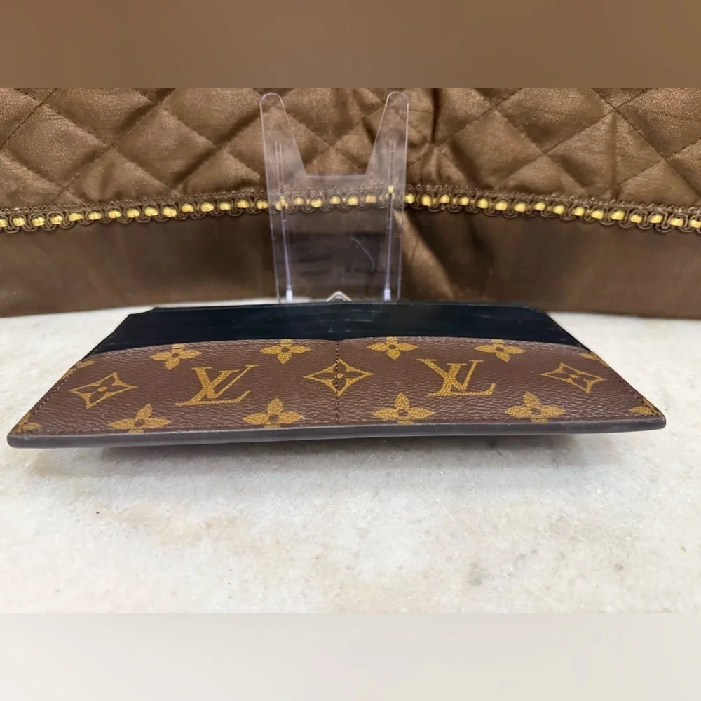 Louis Vuitton slim purse