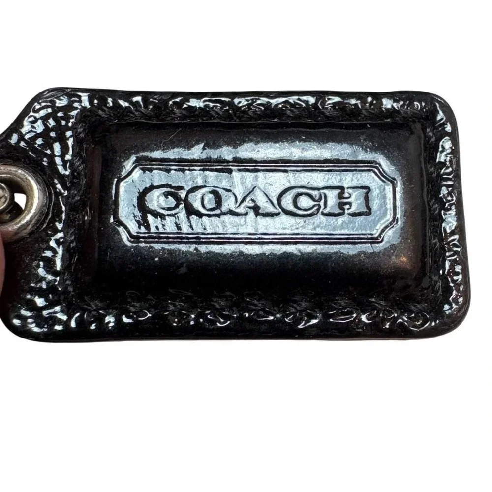 Coach no cracks