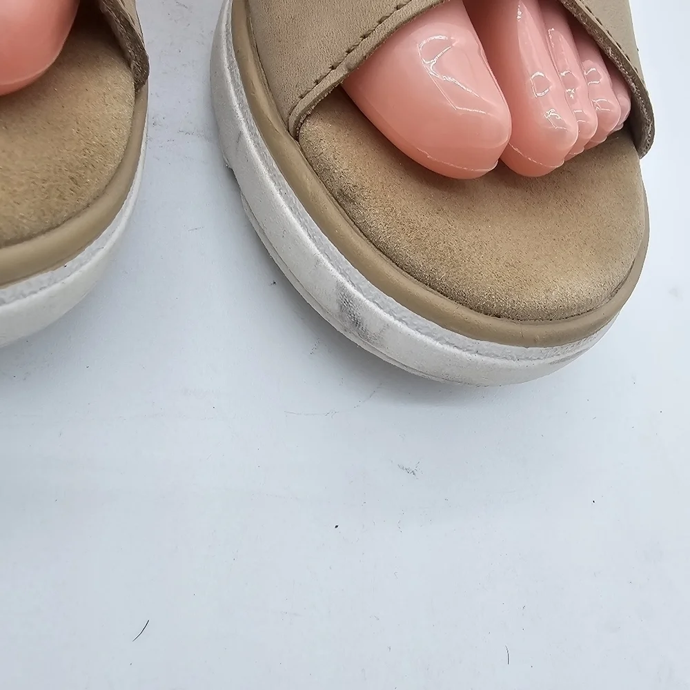Clarks walking r10