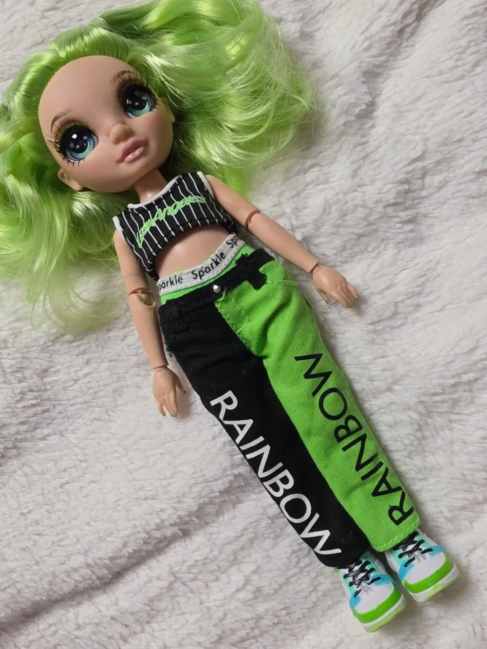 2022 Rainbow High Junior Jade Hunter Fashion Doll Series 1 Green MGA