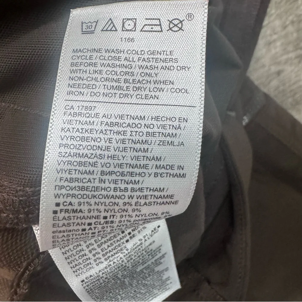 Athleta sleek cargo