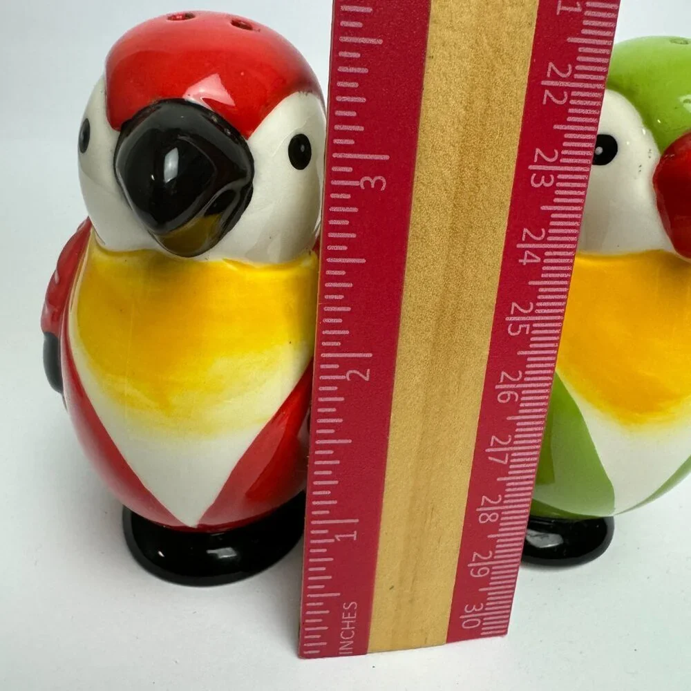 Pier 1 Pier One Parrot Salt & Pepper Shakers Set