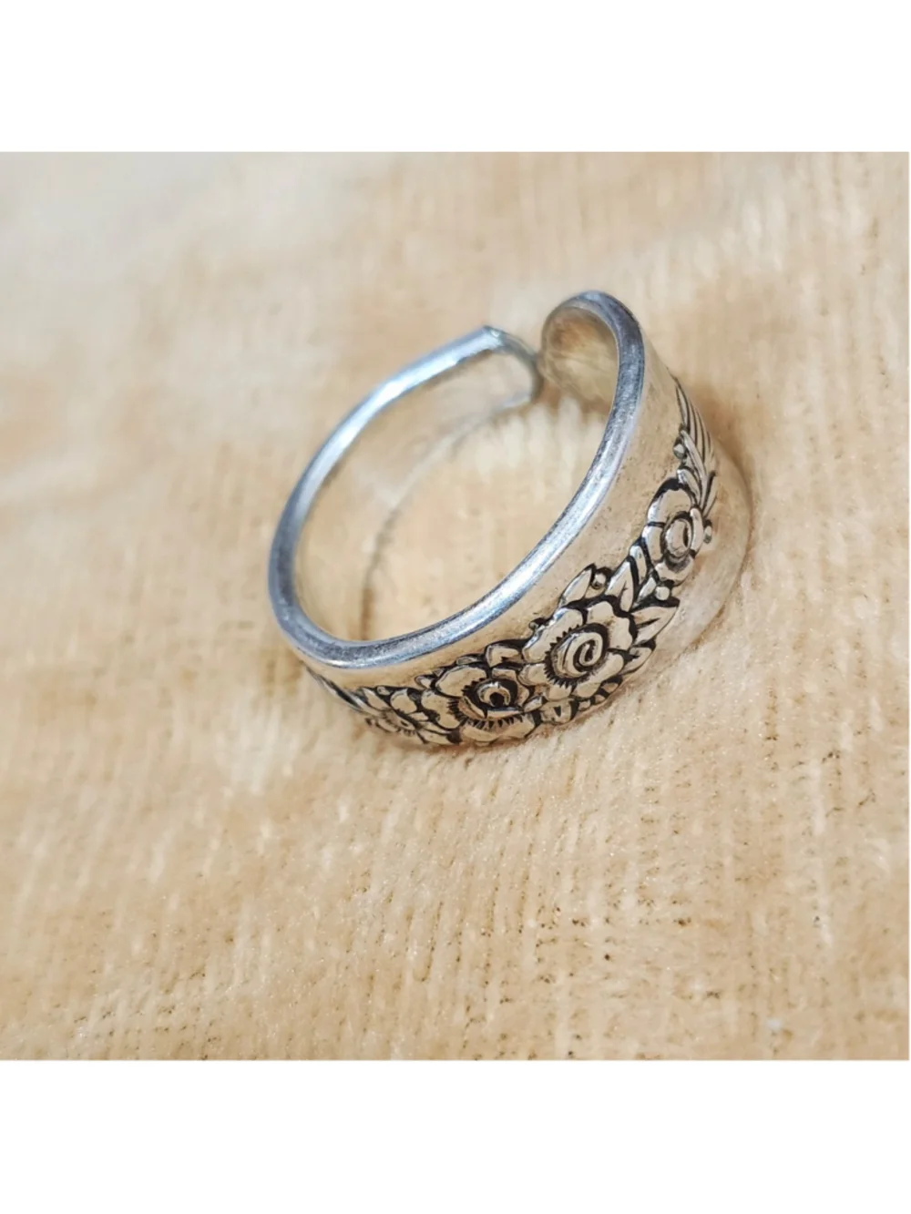 Oneida silverwear ring