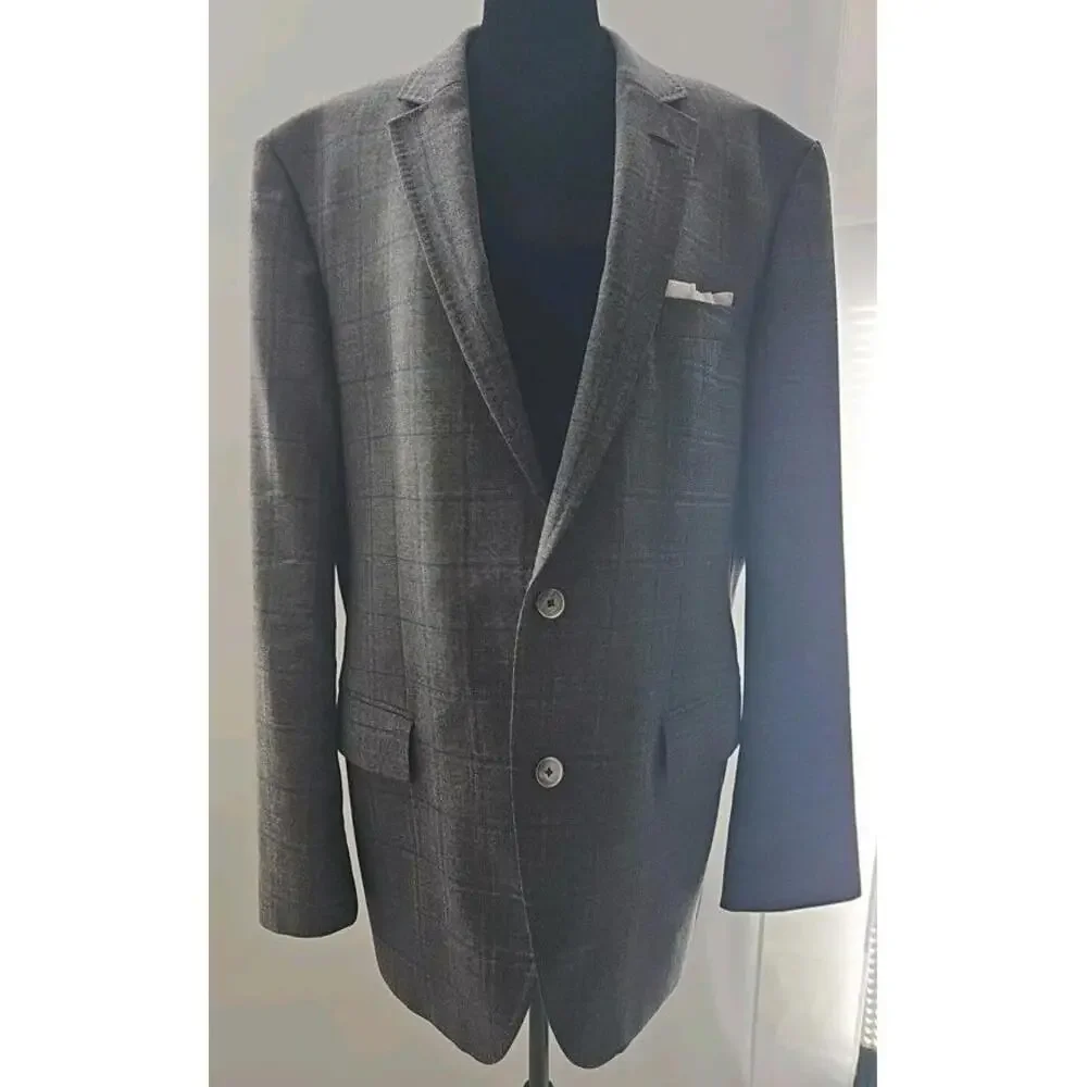Hugo Boss Men's Blazer‎ 46R Plaid Gray Lanificio Tesse Biella Wool Sport Coat