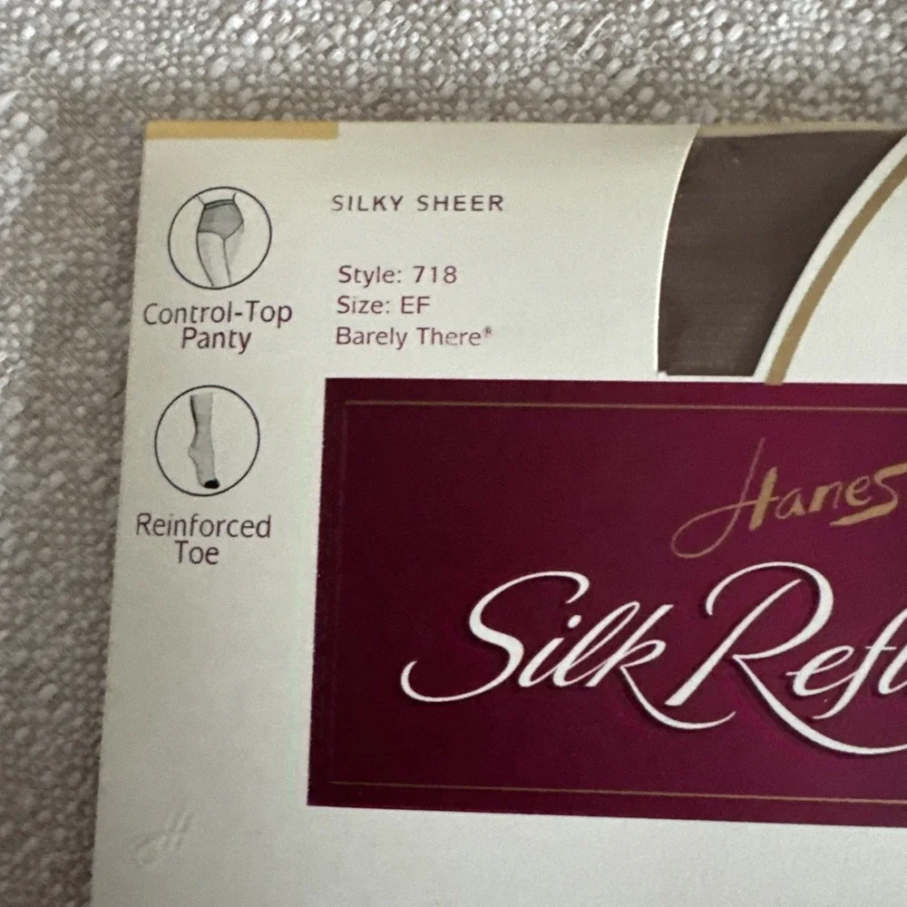 1 Pair Hanes Silk Reflections SIlky Sheer Control Top Pantyhose BARELY THERE‎ EF