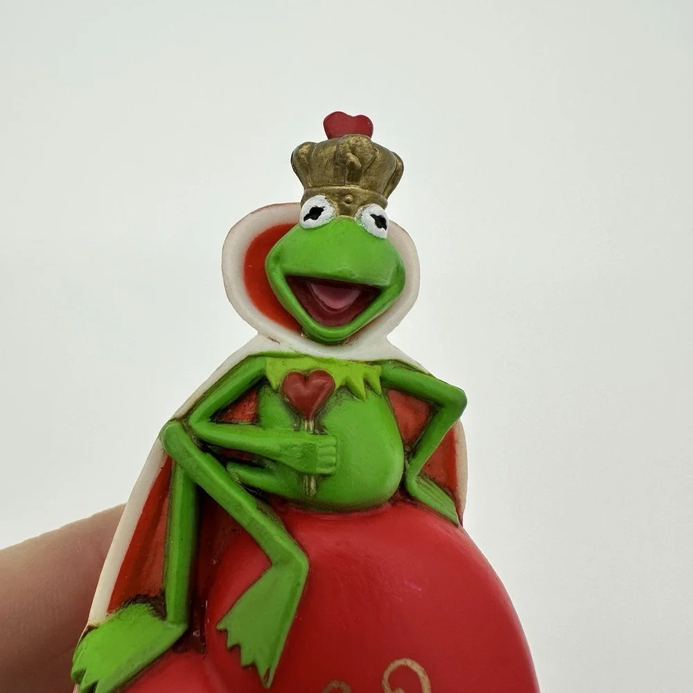 Vintage 1981 Kermit the Frog Prince of Hearts Figurine Muppets Jim‎ Henson Red