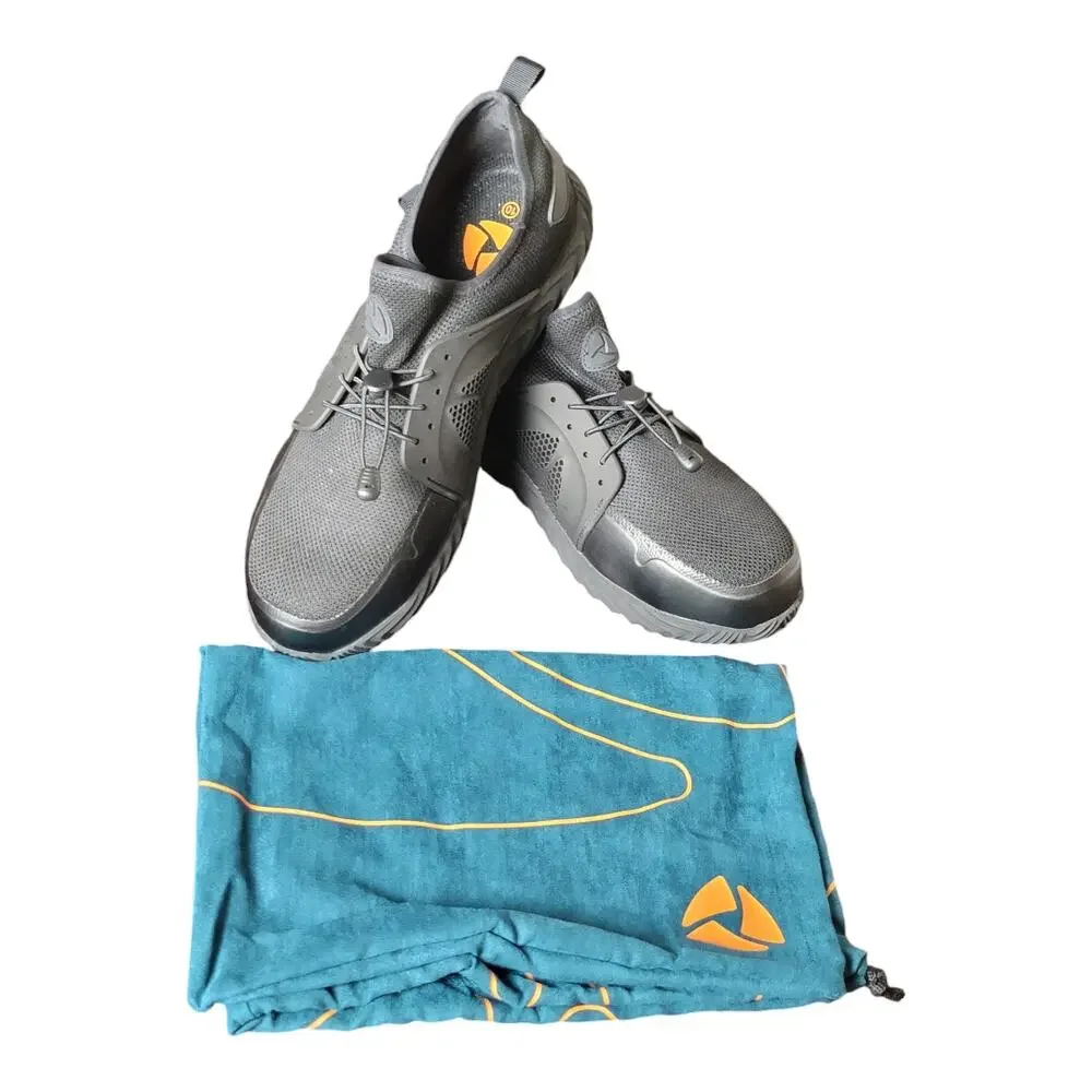 The Invincible Shoe composite ditch