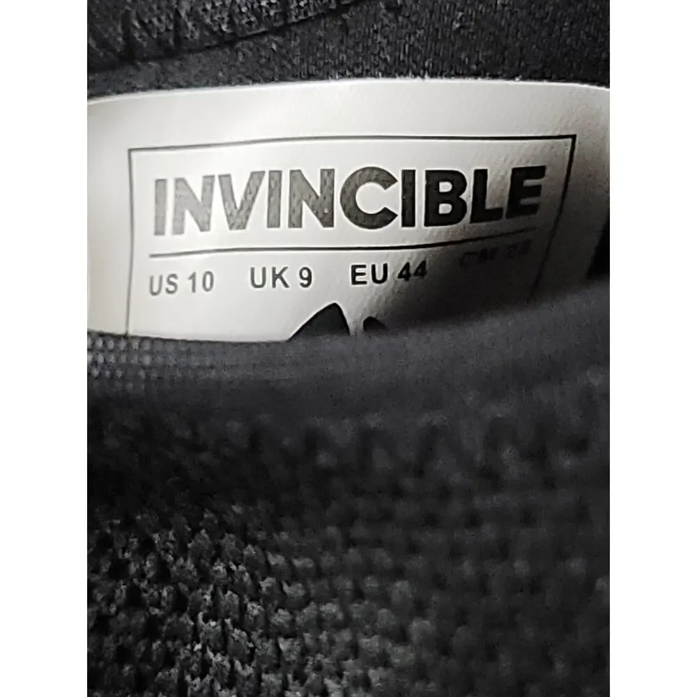 The Invincible Shoe astm laces