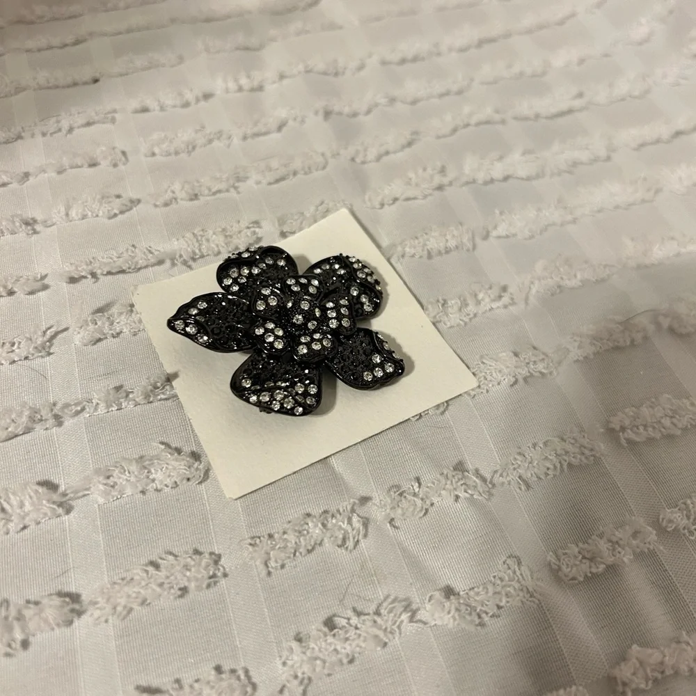 N/A elegant black