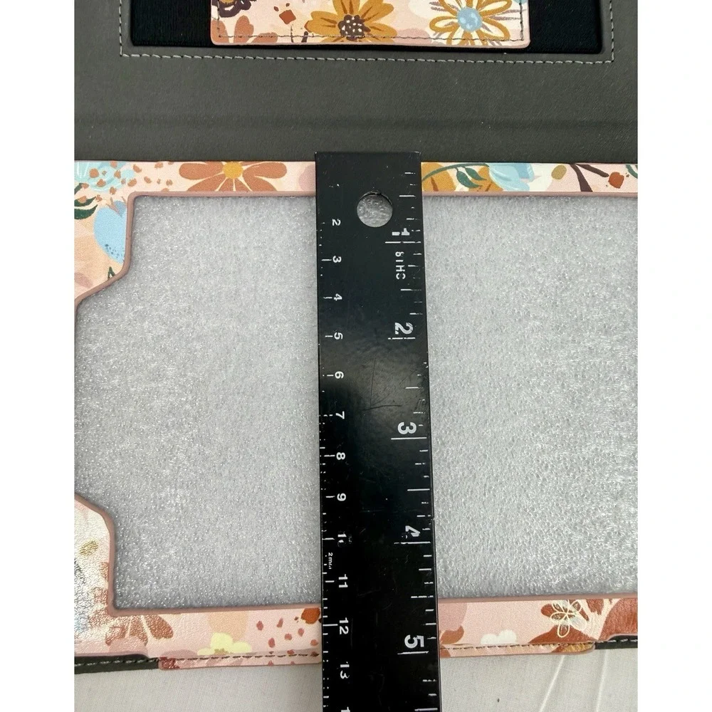 The Unbranded Brand floral kindle
