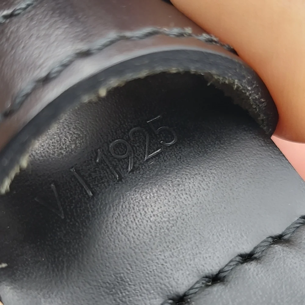Louis Vuitton step out
