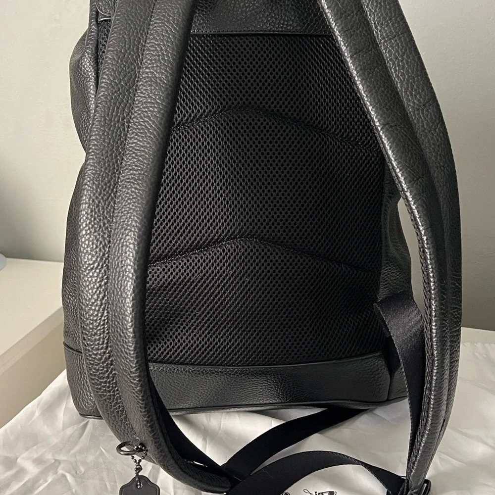 Coach discover sleek