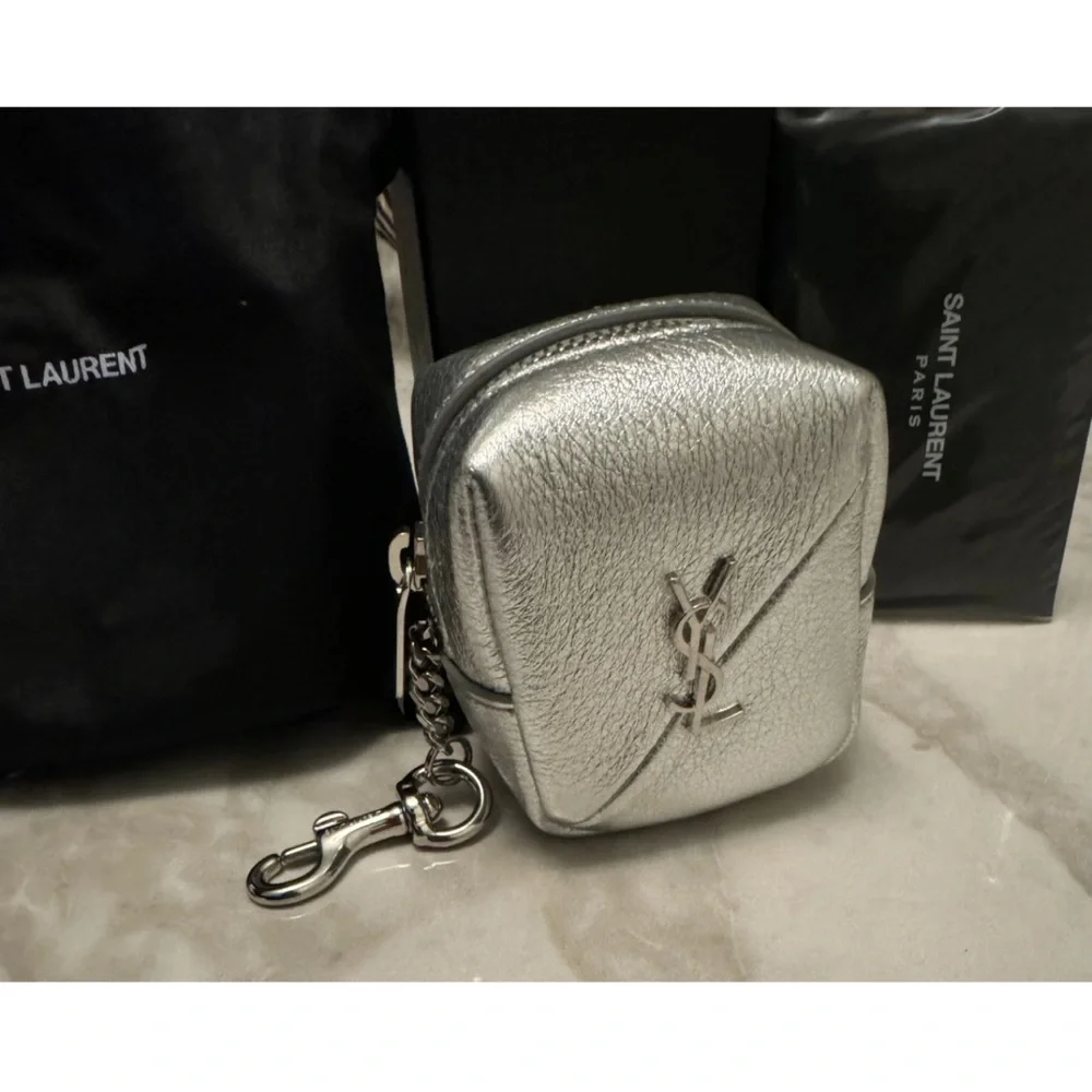 chic silver
