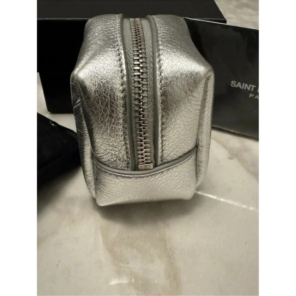 chic silver