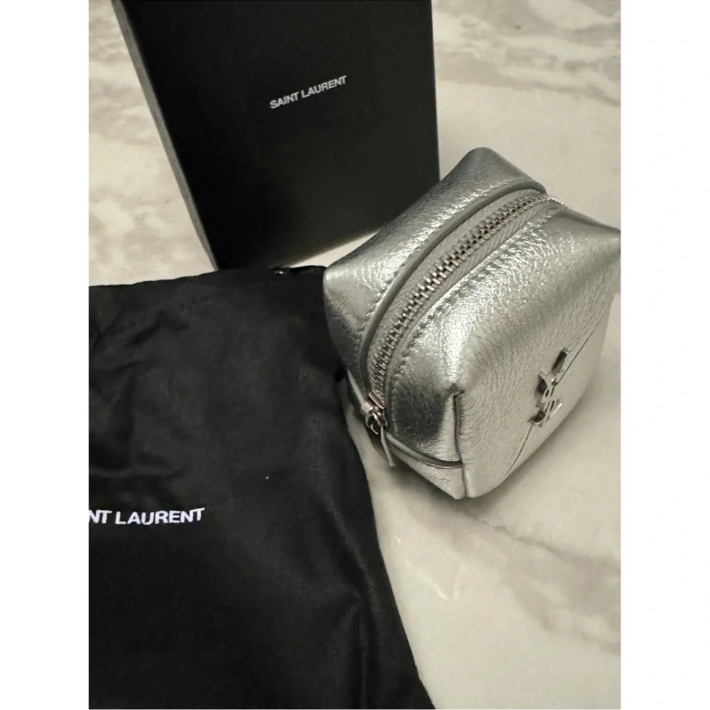 chic silver