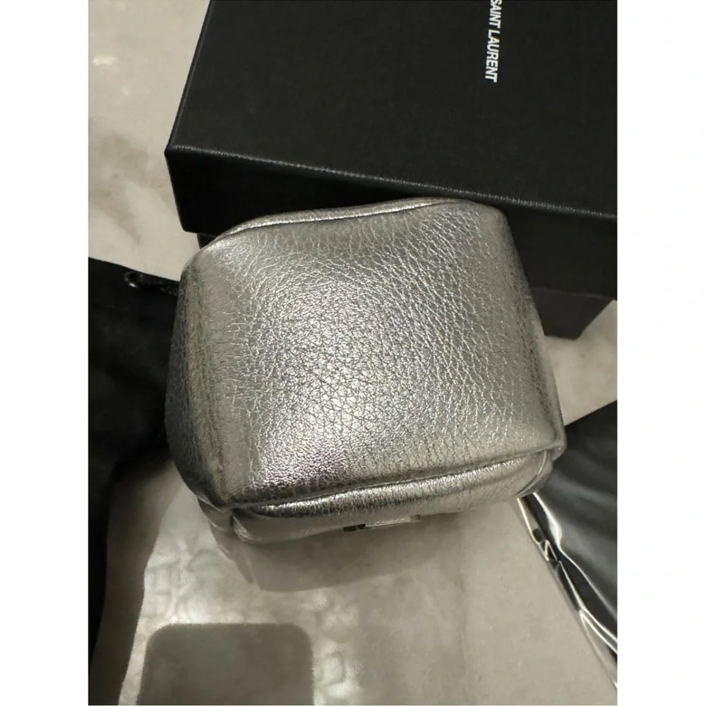 chic silver