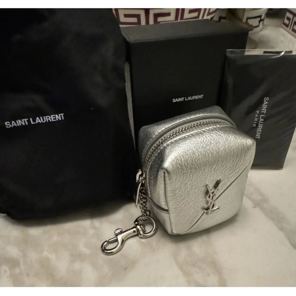 chic silver