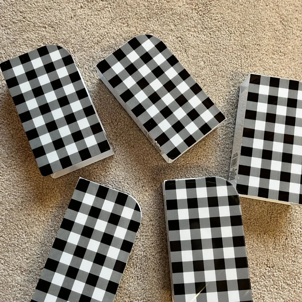 Jot checkered black
