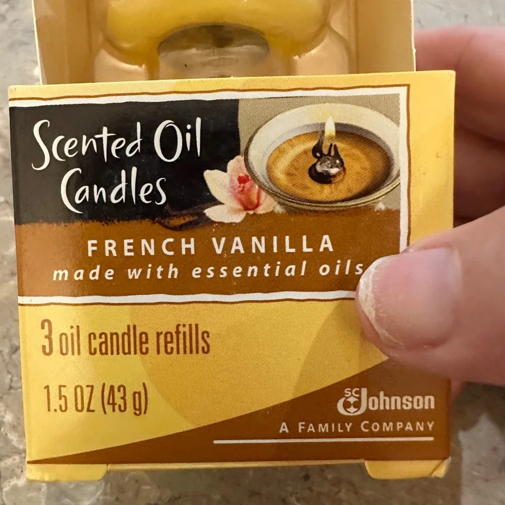 Glade scented oil